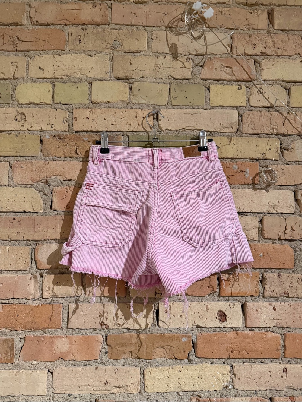 Pink High rise carpenter shorts - Picture 2 of 6